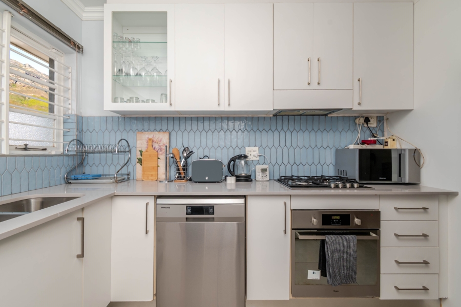 To Let 2 Bedroom Property for Rent in Oranjezicht Western Cape